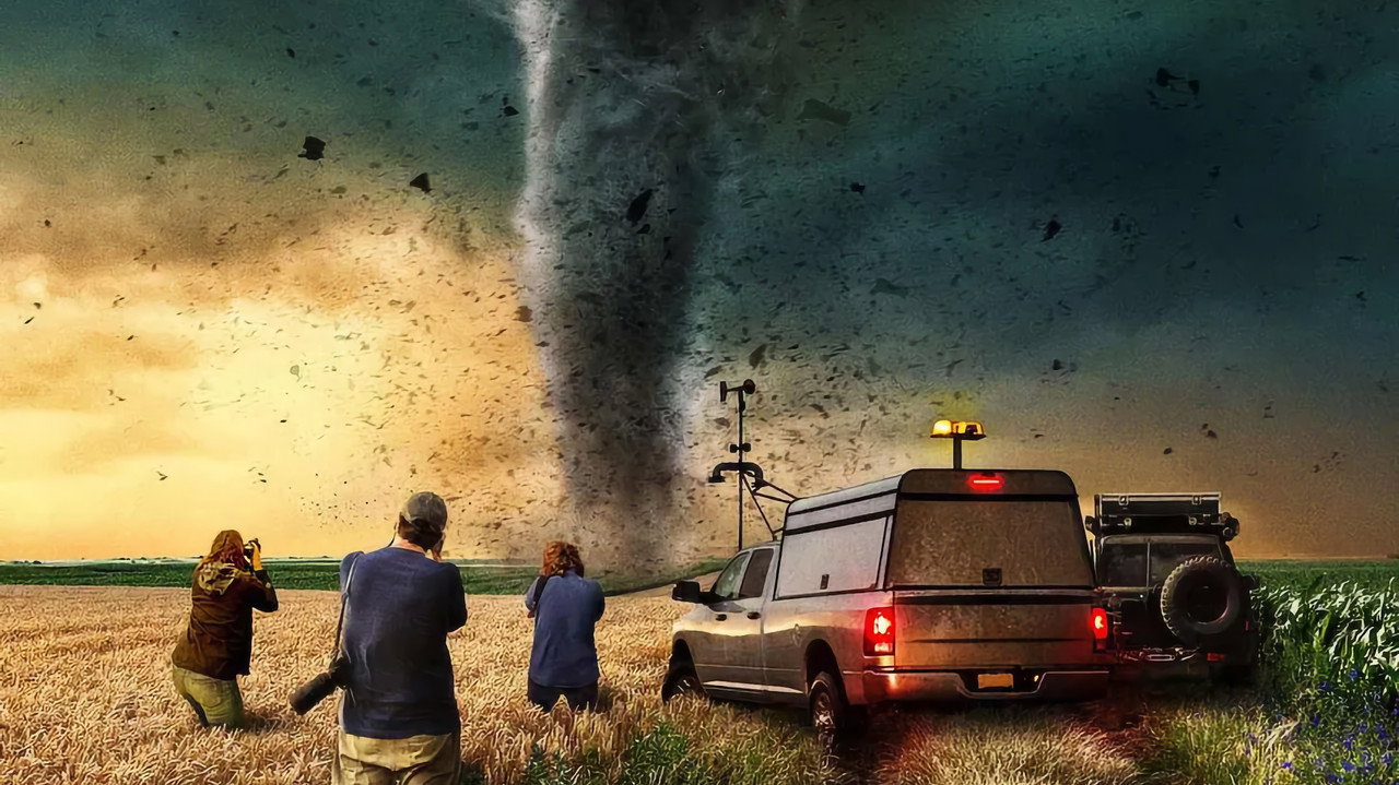In the Eye of the Storm: Chasers
