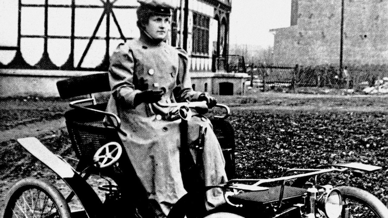 Les Femmes et l'Automobile