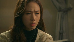 Eun Ji Finds A Lead
