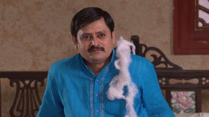 Vibhuti Gives Angoori a Transmitter For Safety