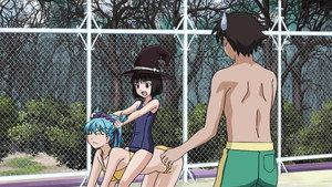 Des maillots de bain et un vampire