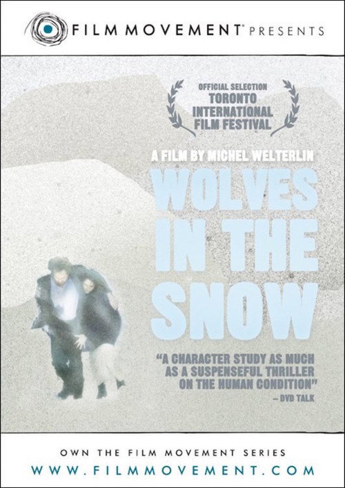 Des chiens dans la neige